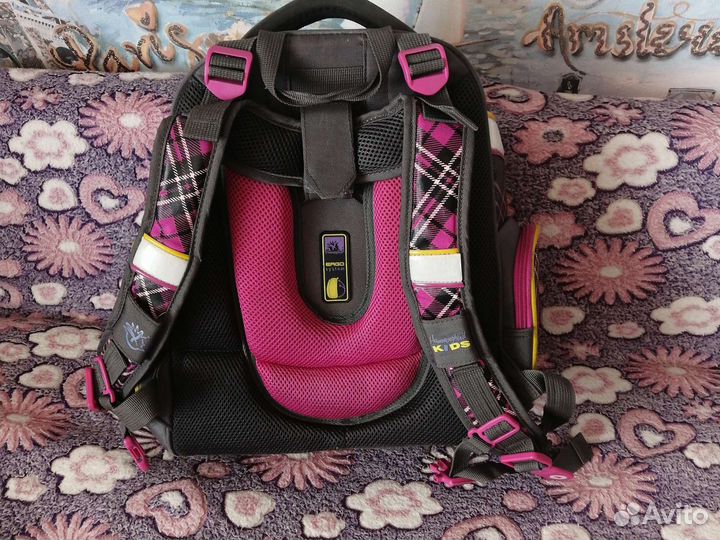 Рюкзак школьный для девочки 1 класс