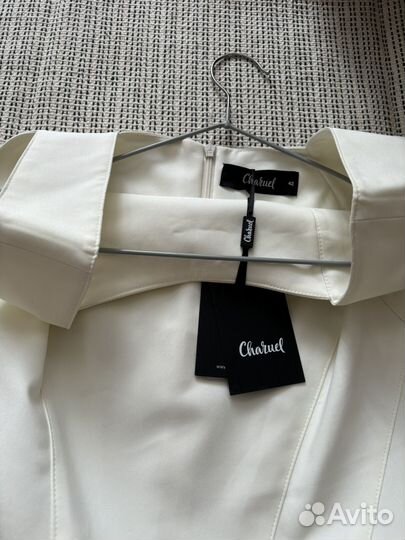 Платье charuel 48