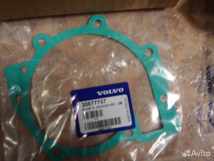 8694630 Насос Volvo оригинал Aisin D5244T