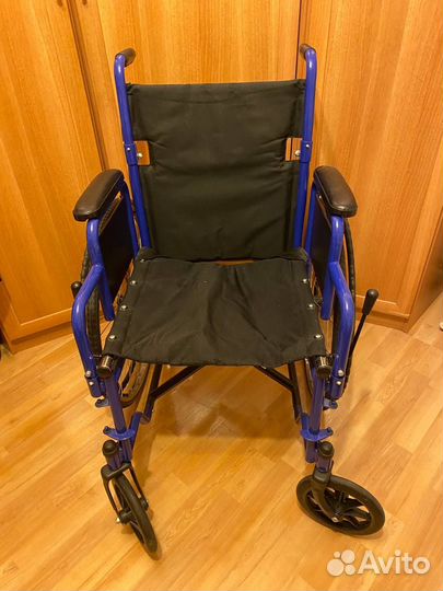 Кресло-коляска для инвалидов