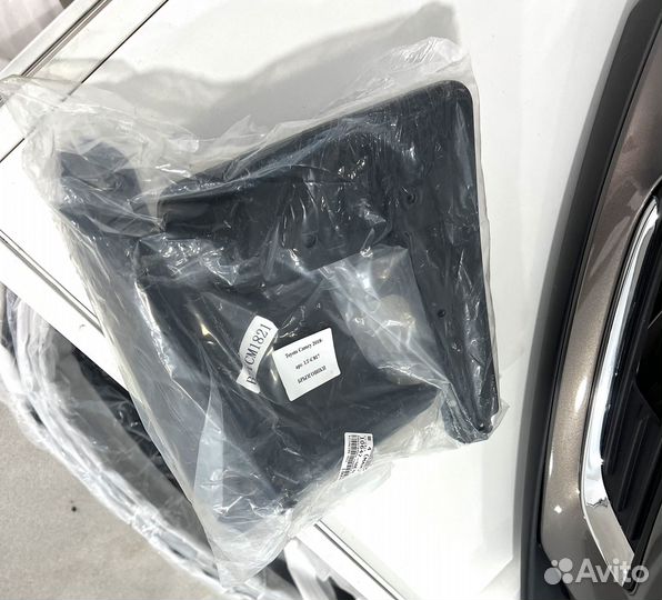 Брызговики на Toyota Camry v75