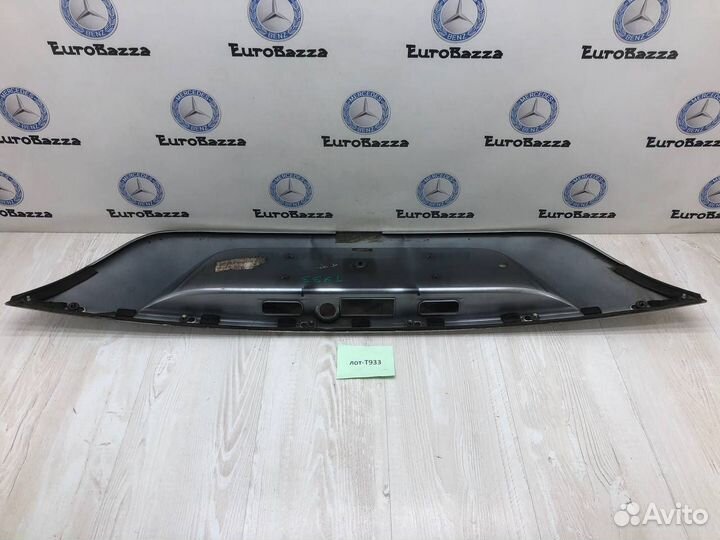 Планка номерного знака Mercedes 211