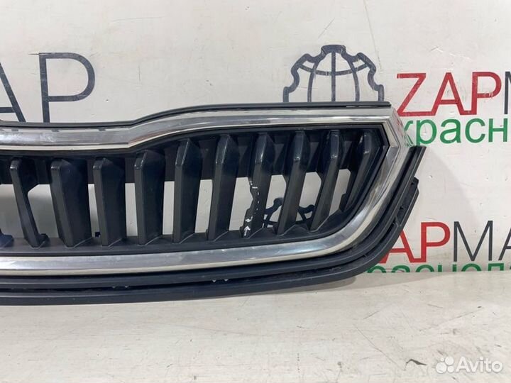 Решетка радиатора передняя Skoda Rapid 2 NA2
