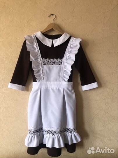 Белый школьный фартук