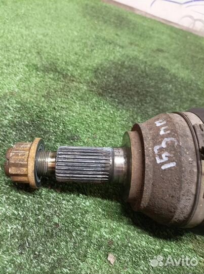 Полуось передняя Audi Q7 2005