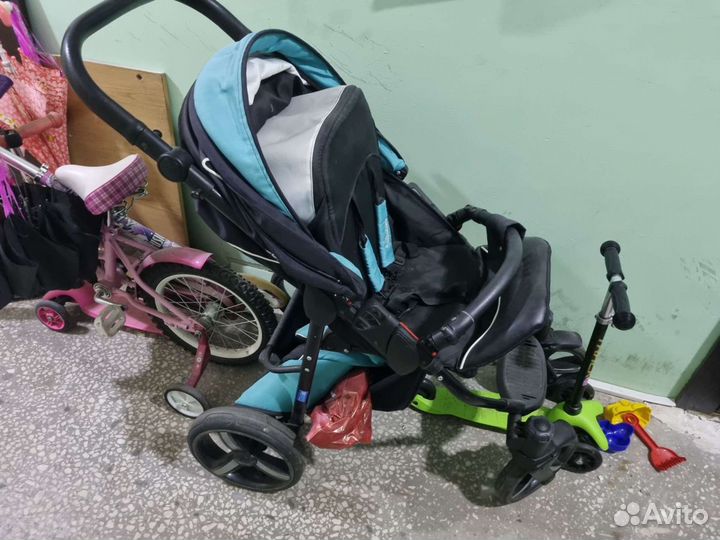 Прогулочная коляска