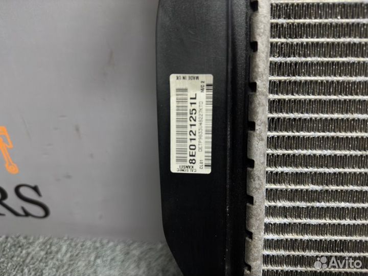 Радиатор охлаждения Audi A4 B7