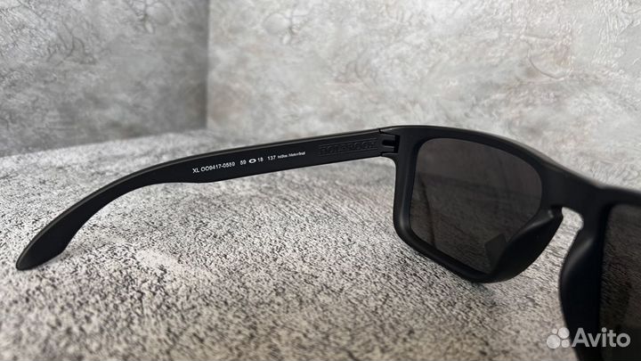 Солнцезащитные Oakley Holbrook XL Black Polarized