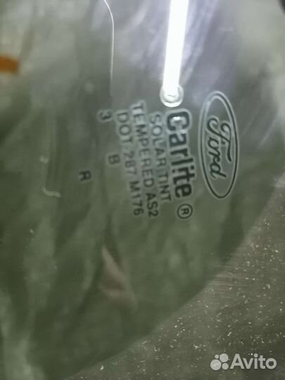 Стекло правое Ford Mustang 5