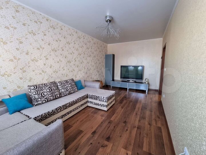 2-к. квартира, 54 м², 2/9 эт.