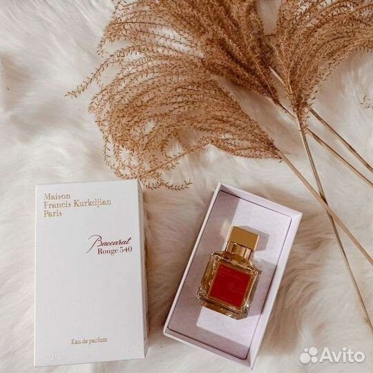 Бакарат 540 руж красный и белый оаэ