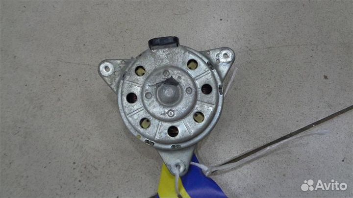 Моторчик вентилятора охлаждения Nissan Almera G15