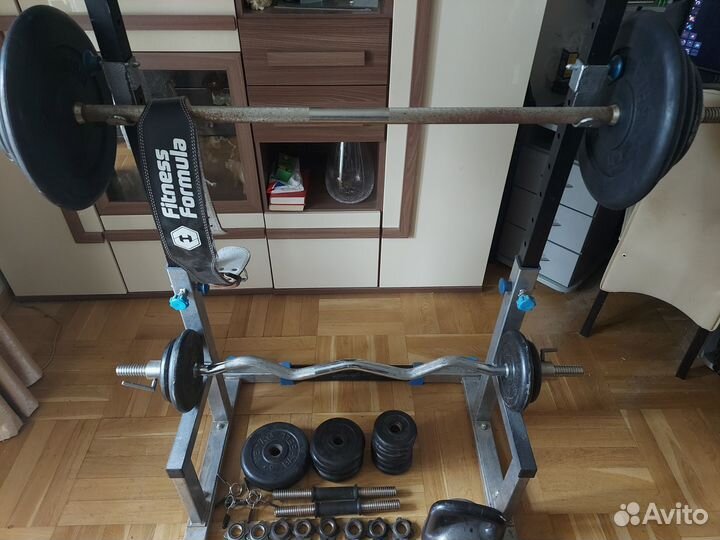 Набор: штанги,гантели,стойка, скамья, диски,замки