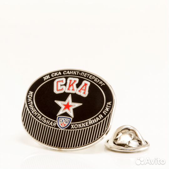 Коллекция хоккейных значков 