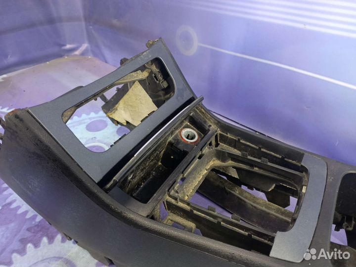 Центральная консоль Volkswagen Passat B7