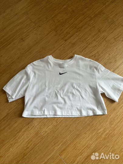 Топ Nike