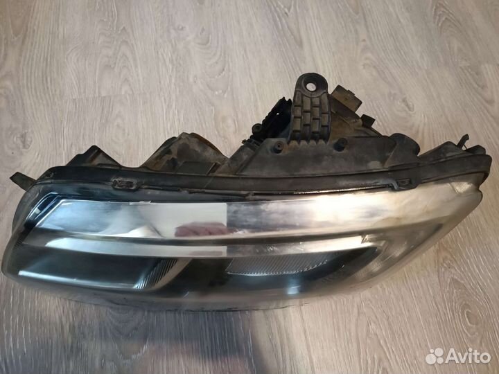 Фара левая 260609154R с led дхо