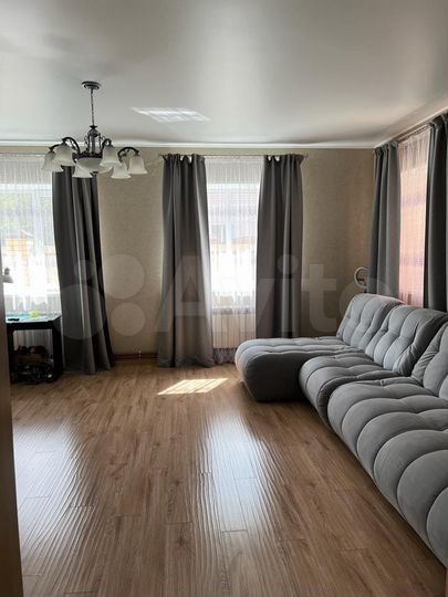 Коттедж 247,6 м² на участке 6,3 сот.