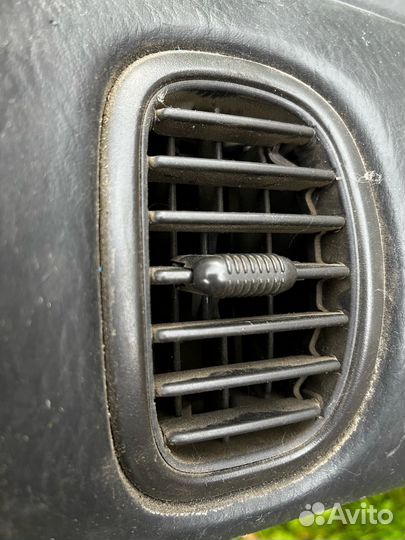 Дефлекторы печки Dodge Intrepid 2