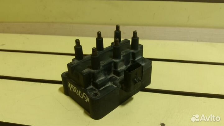 Катушка зажигания Chrysler Voyader 3.3-3.8Б 95-00