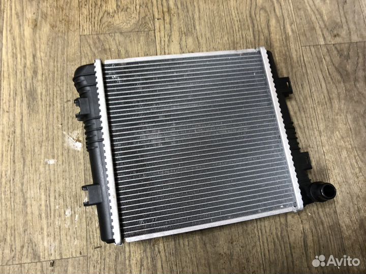 Радиатор дополнительный Mercedes X166 W292 W205