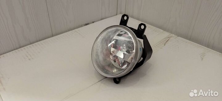 Птф правый Toyota Tundra 2 оригинал