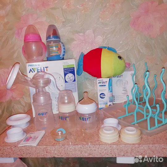 Молокоотсос Авент, бутылки, сушка, поильники