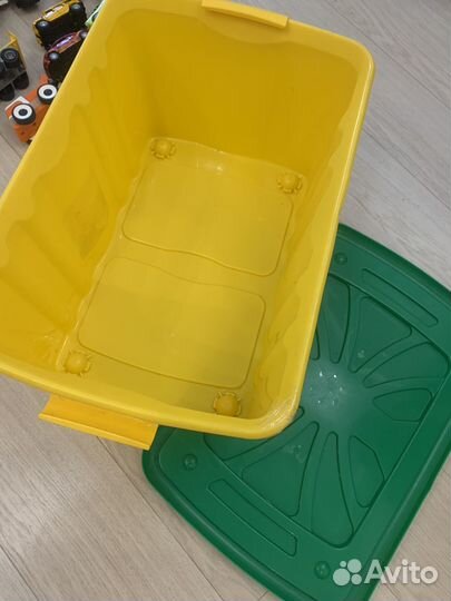 Ящик для игрушек на колесах +машинки +мяч прыгун