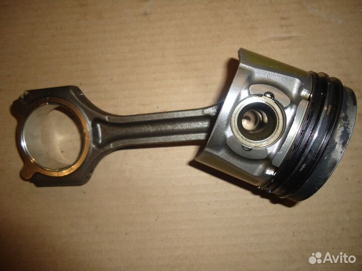 Поршень с шатуном 1700 diesel (Hyundai i40)