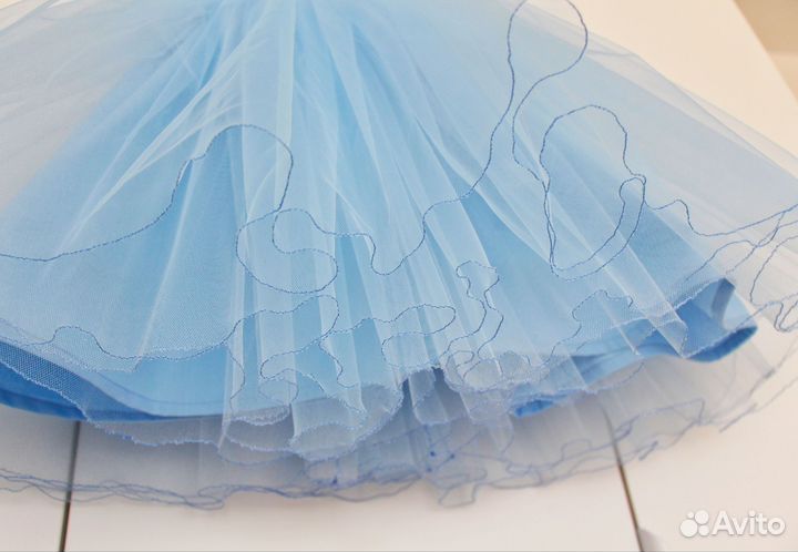 Платье нарядное для девочки 122, новое