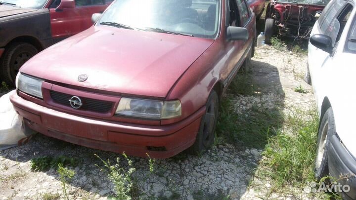 Опель Вектра А по запчастям