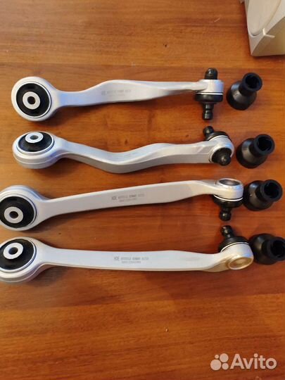 Комплект передних верхних рычагов Audi VW