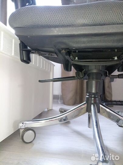 Компьютерное кресло