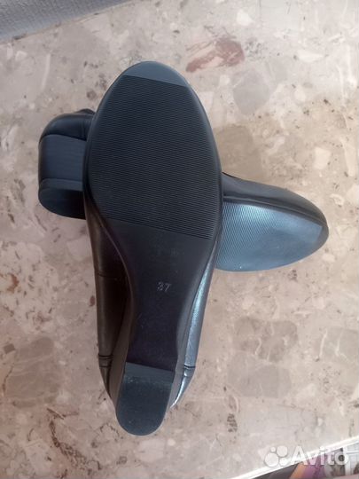 Туфли жен. 37-рр кожаные новые