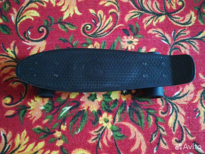 Чёрный скейт