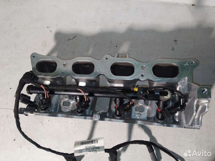 Впускной коллектор в сборе Рено Дастер новая