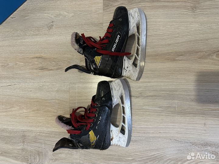 Коньки хоккейные