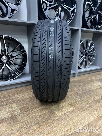 Pirelli Powergy 255/35 R18 94Y