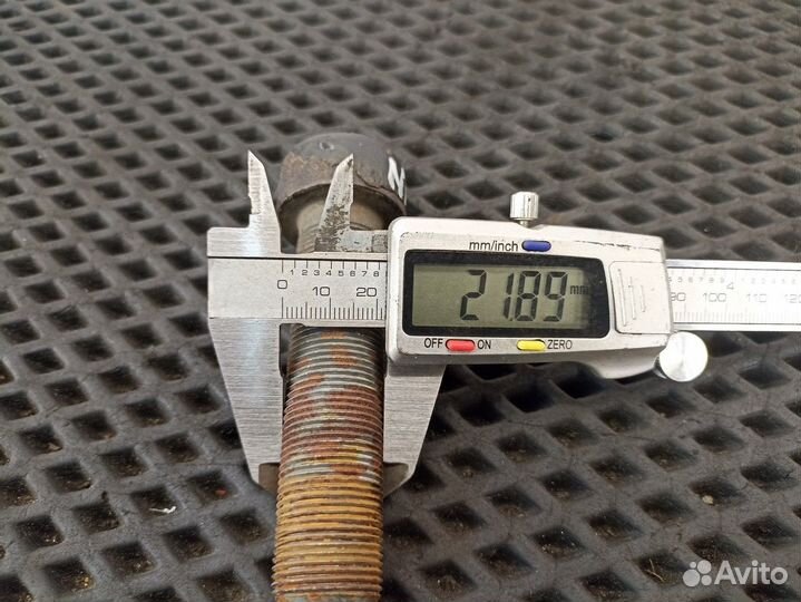 Комплект болтов сошки поворотного кулака