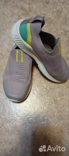 Кроссовки для девочки