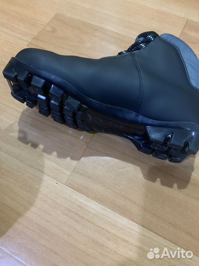 Ботинки лыжные 40 разм