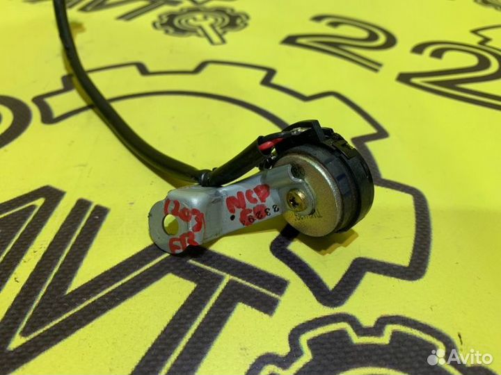 Динамик высокочастотный передний правый Toyota Ist