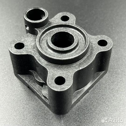 Корпус помпы охлаждения Suzuki DT9.9-15, DF9.9-15