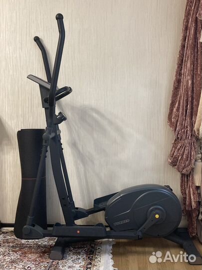 Эллиптический тренажёр torneo