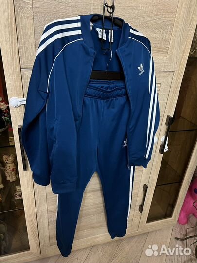 Костюм спортиный adidas рост 150-152 (3 вещи)