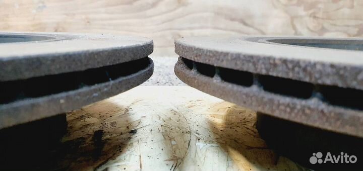 Тормозные диски зад комплект BMW E46