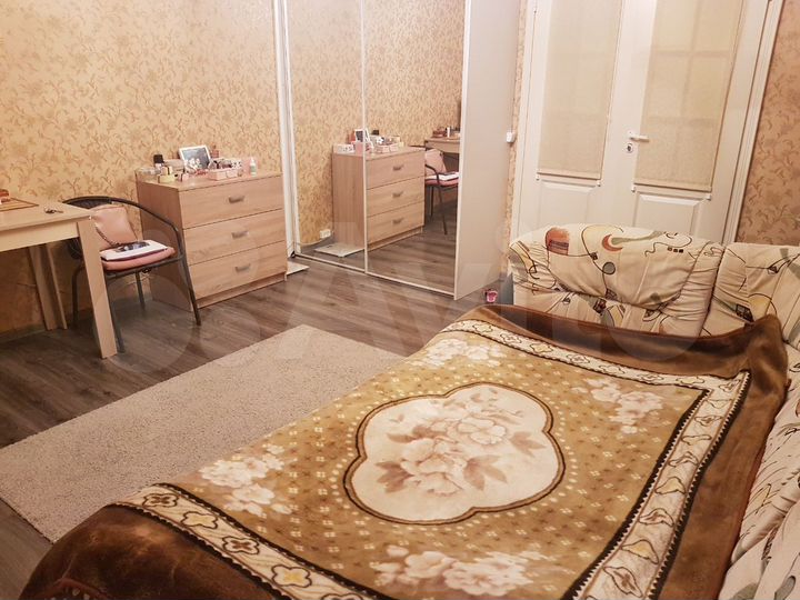 Комната 17 м² в 3-к., 1/14 эт.