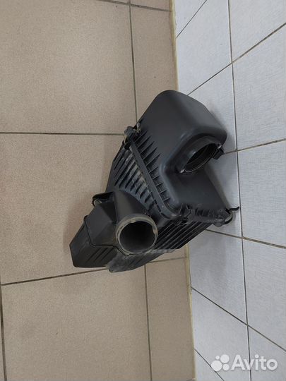 Корпус воздушного фильтра Hyundai H-1 2,5CRDi