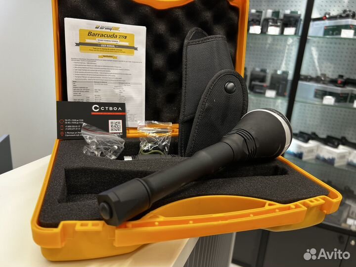 Фонарь Armytek Barracuda Pro XHP35 HI Белый
