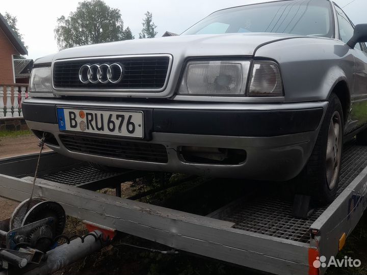 Передний бампер Audi 80b4
